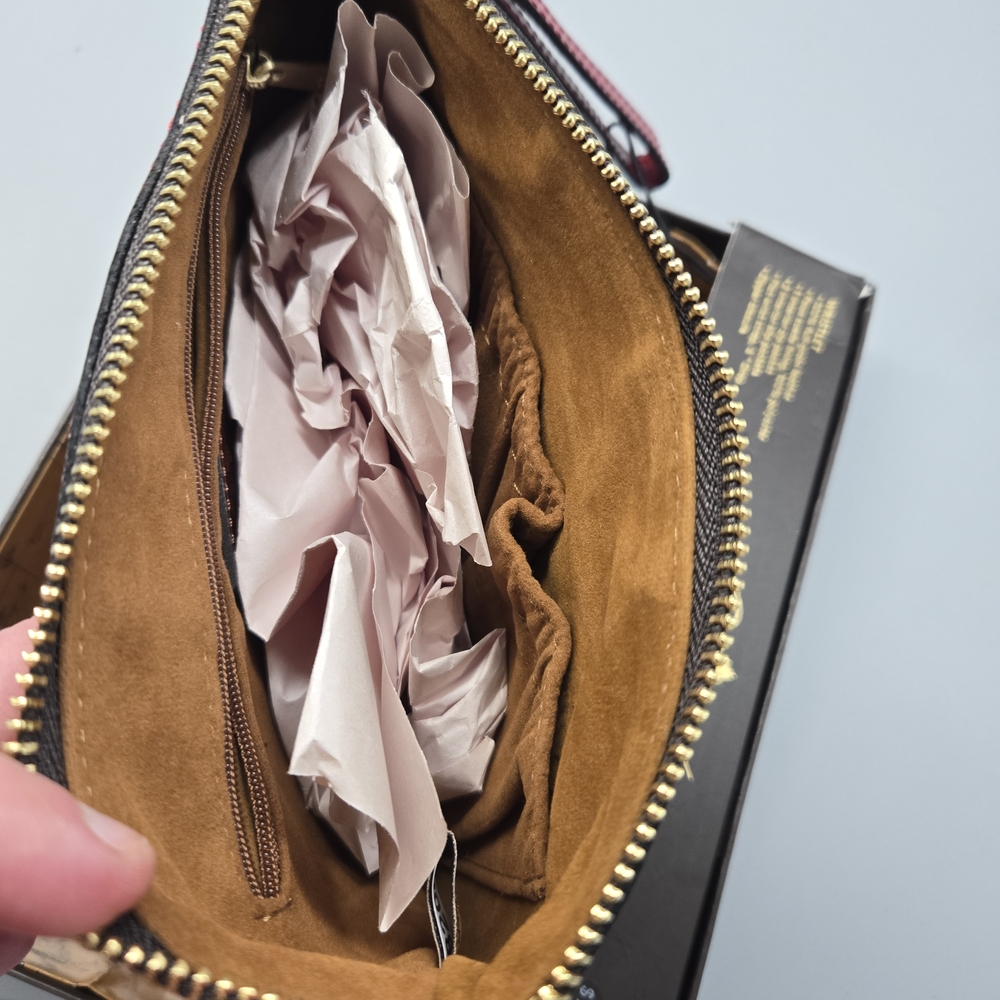 Patricia Nash Satin Leaves Cassini Genuine Leather Clutch Wristlet Red NEW $79 - Picture 3 of 7